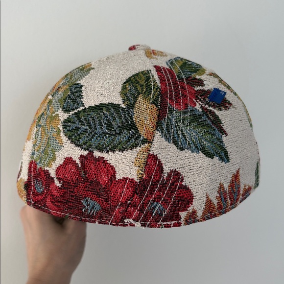 ADER Error Hat - Picture 6 of 6